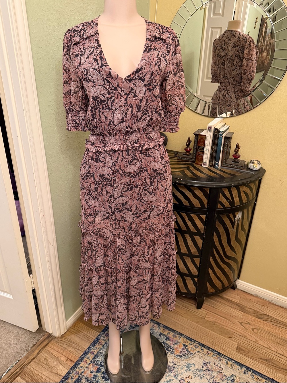 Women's Pink Paisley V-Neck Midi Dress